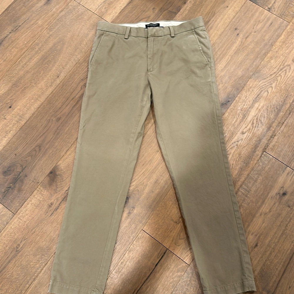Banana Republic Men’s 31x30 chino pants